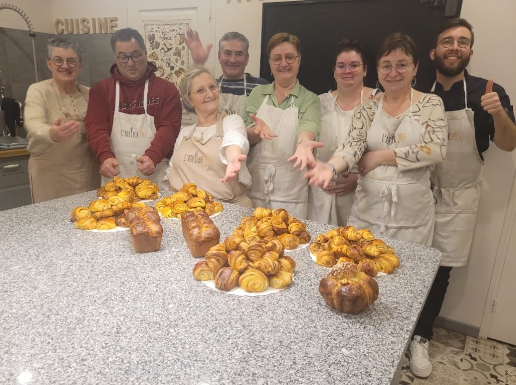 Atelier Viennoiserie, croissants, pains au raisin, rolls