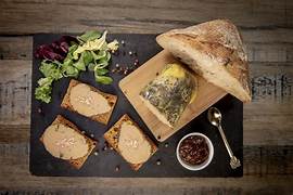 Atelier foie gras , chutney de figues, pain d’épices