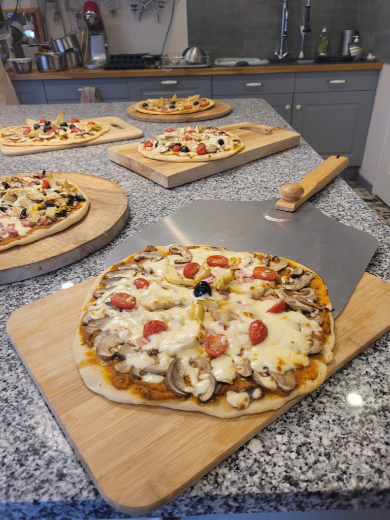 Atelier Pizza, focaccia, sauce et garnitures