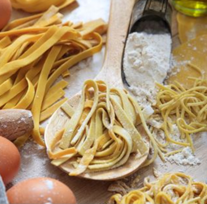 Atelier en duo parents enfants, pâtes fraiches, sauce tomate maison, tiramisu
